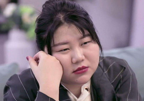  杨天真 