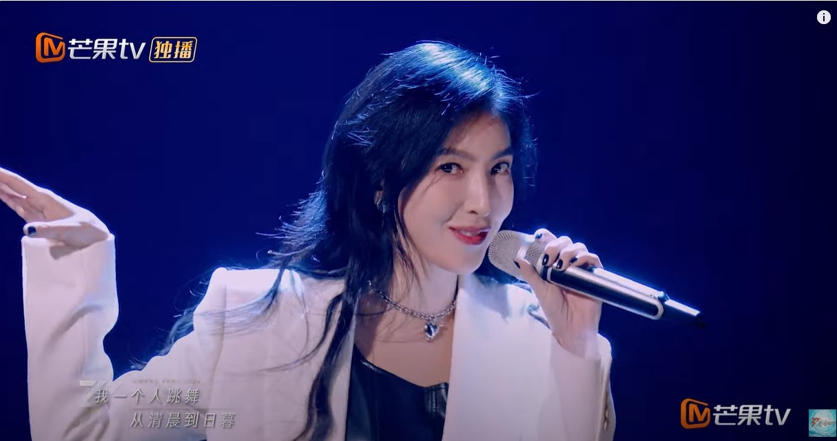  杨谨华 